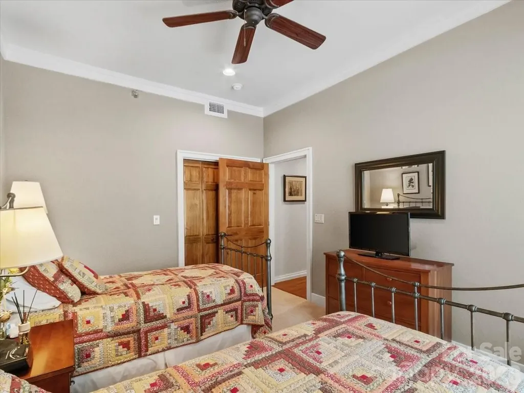 45 Creekside Way Burnsville NC 28714