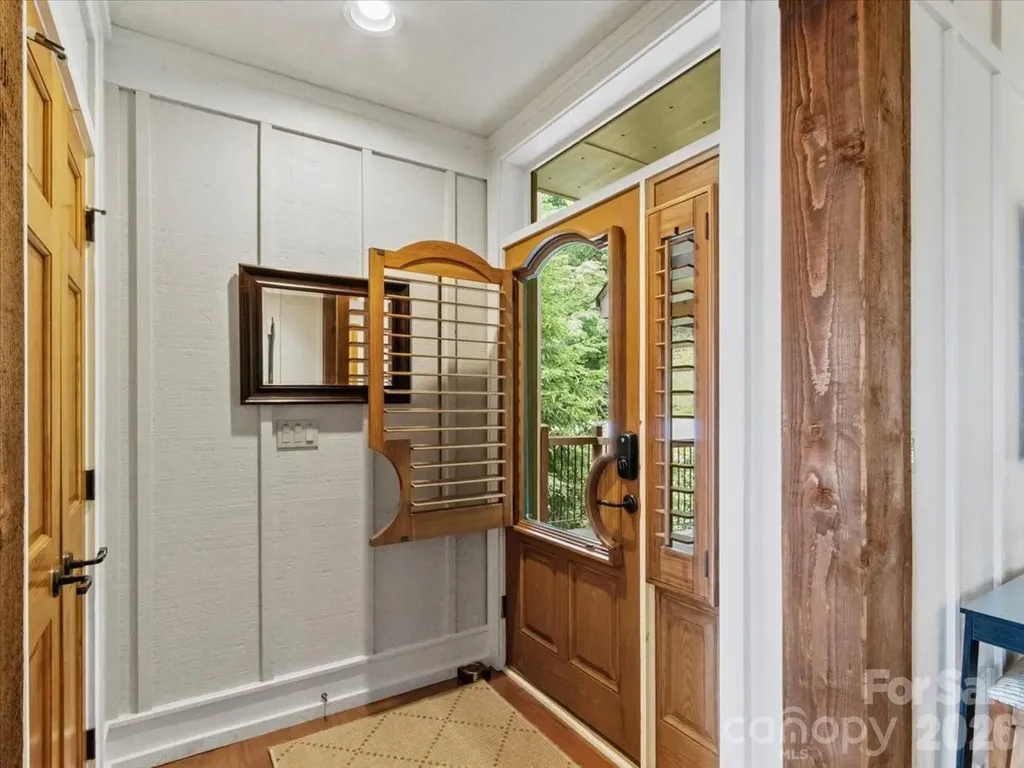 45 Creekside Way Burnsville NC 28714