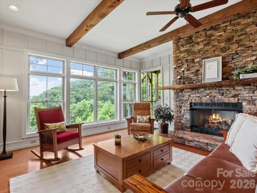45 Creekside Way Burnsville NC 28714