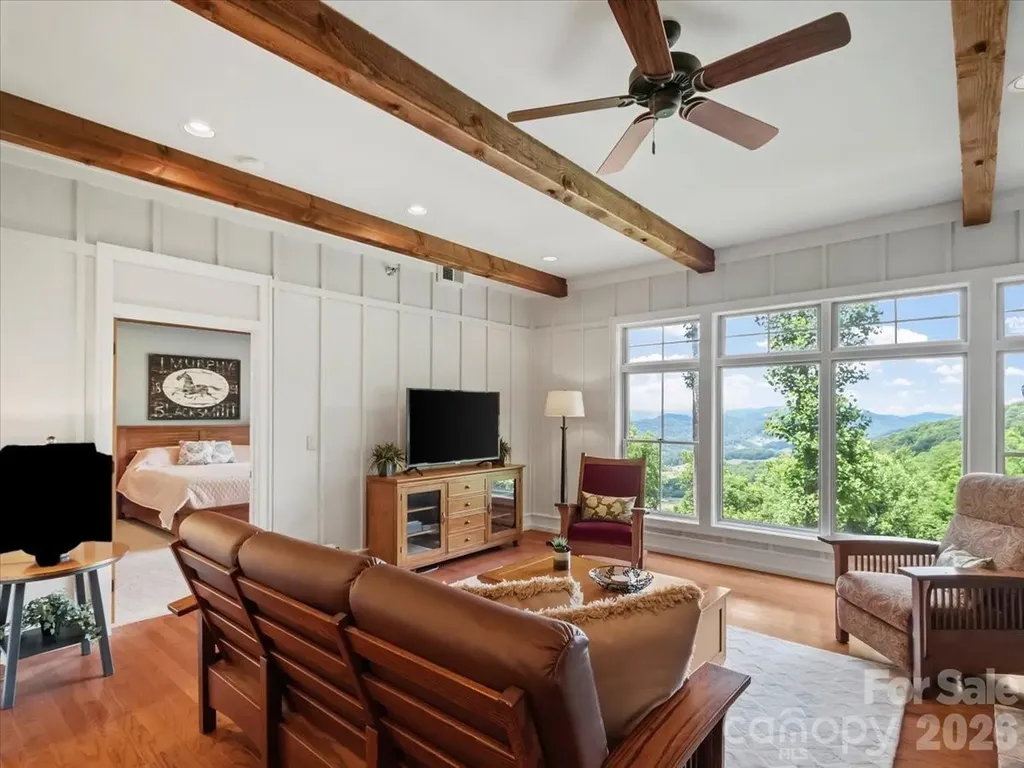 45 Creekside Way Burnsville NC 28714