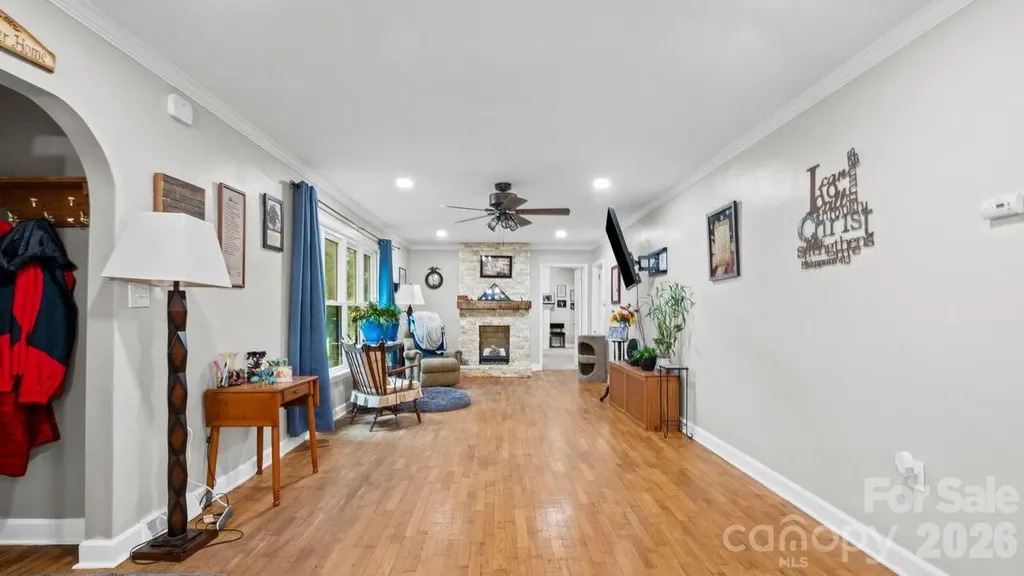 608 W 4th Avenue Gastonia NC 28052