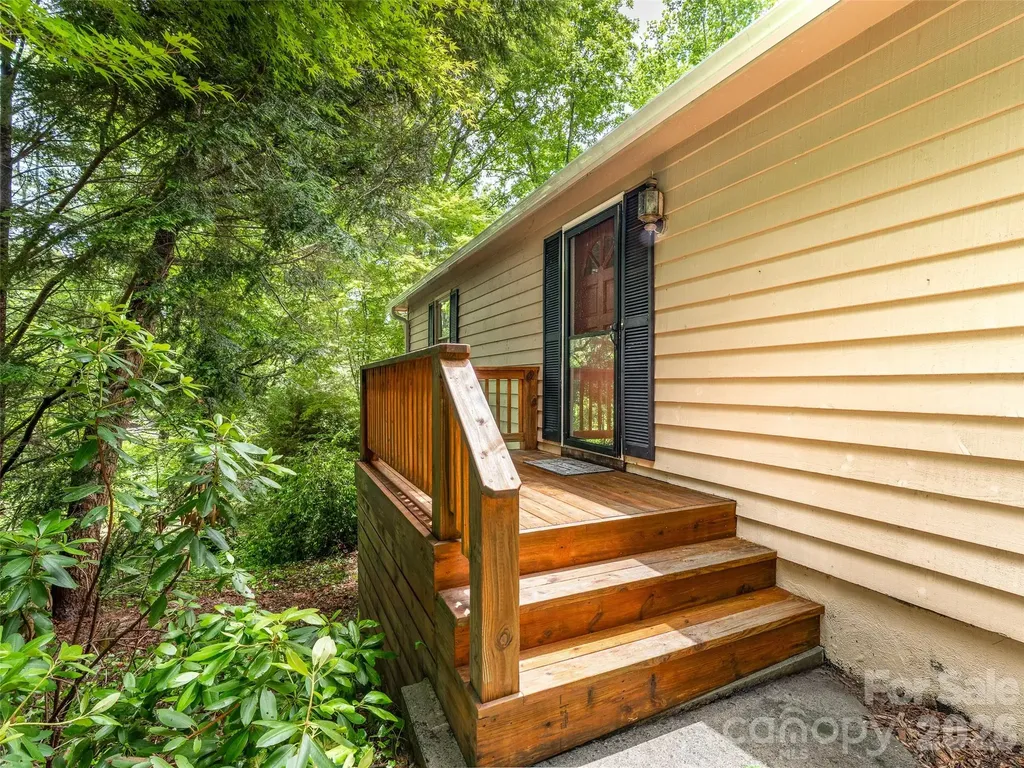 25 Blueberry Lane Fairview NC 28730