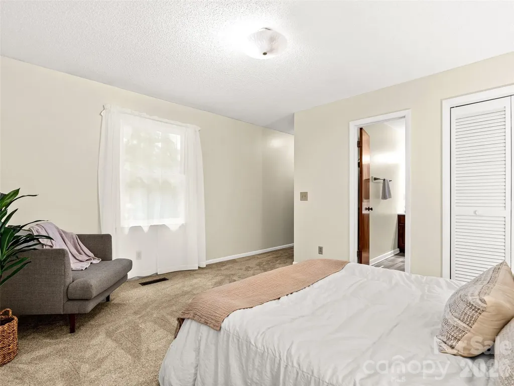 25 Blueberry Lane Fairview NC 28730