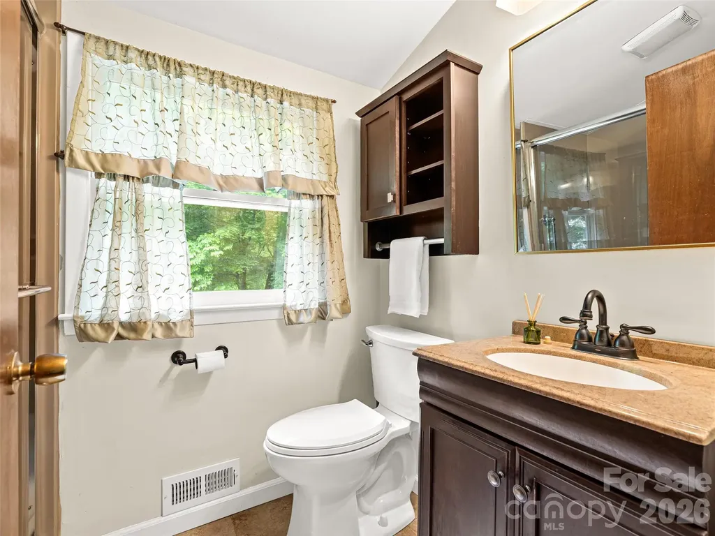 25 Blueberry Lane Fairview NC 28730