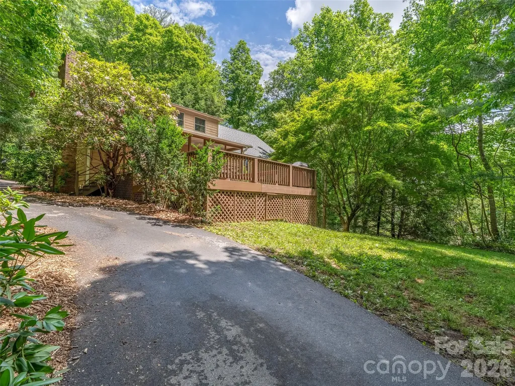 25 Blueberry Lane Fairview NC 28730