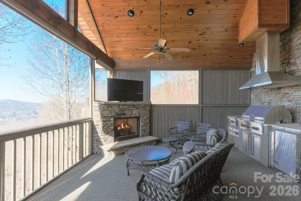 755 Andrew Banks Road Burnsville NC 28714