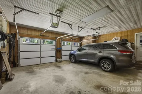 204 Constitution Drive Morganton NC 28655