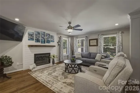 204 Constitution Drive Morganton NC 28655