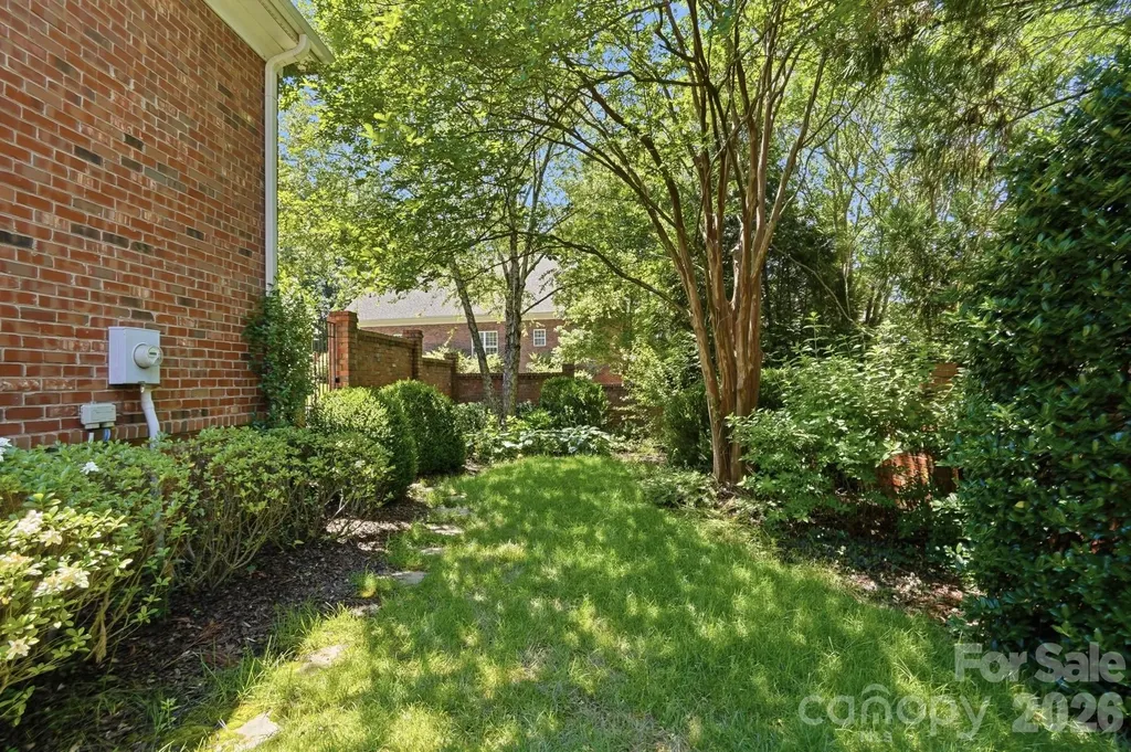 212 Hawthorne Park Avenue Belmont NC 28012