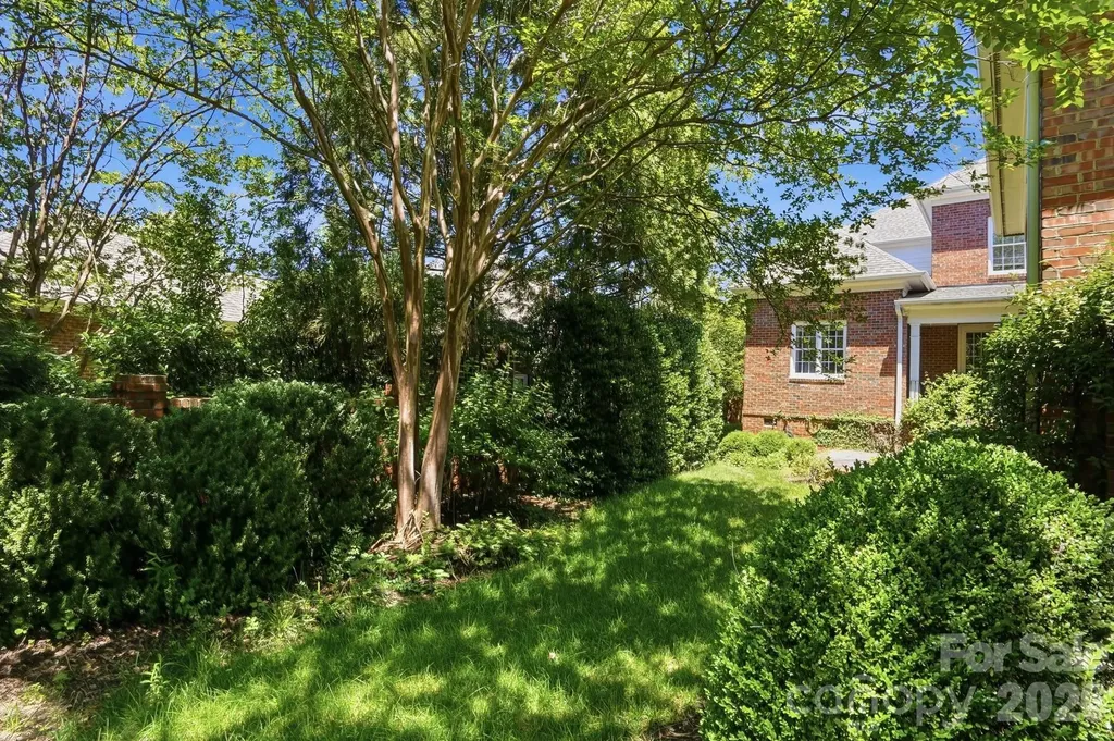 212 Hawthorne Park Avenue Belmont NC 28012