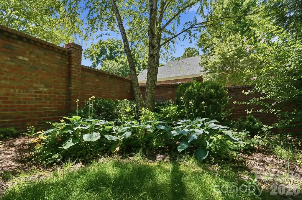 212 Hawthorne Park Avenue Belmont NC 28012