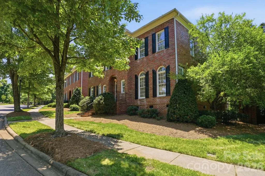 212 Hawthorne Park Avenue Belmont NC 28012