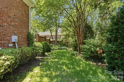212 Hawthorne Park Avenue Belmont NC 28012