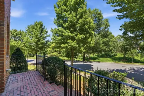 212 Hawthorne Park Avenue Belmont NC 28012