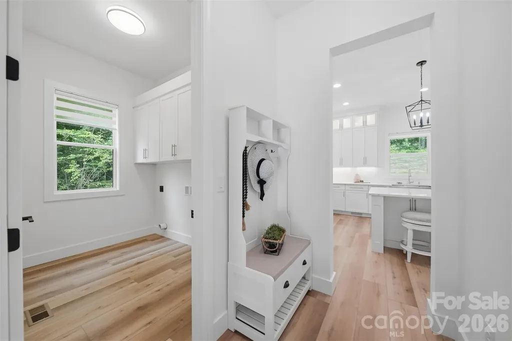 3802 Lyle Creek Avenue NE Conover NC 28613