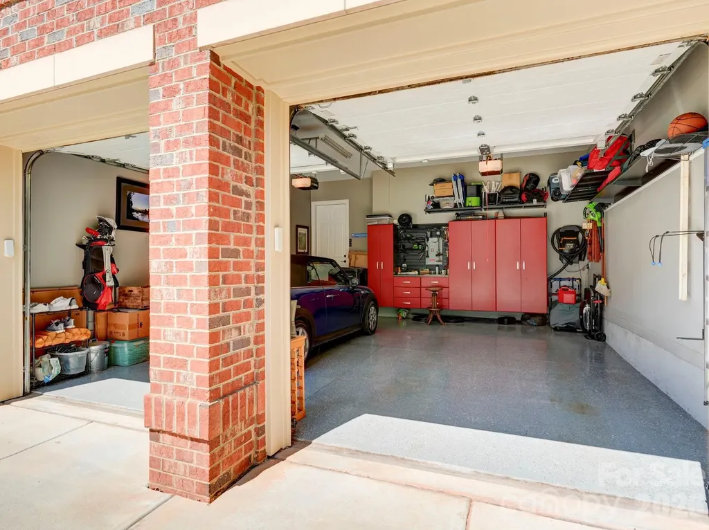 6826 Louisburg Square Lane Charlotte NC 28210