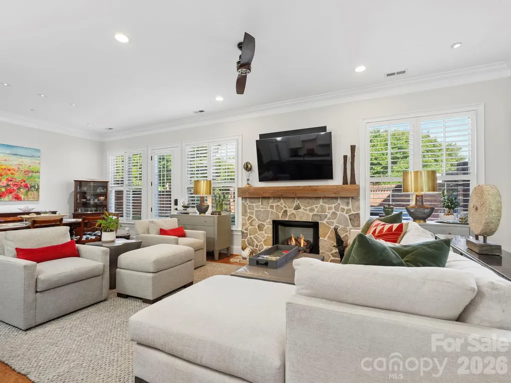 6826 Louisburg Square Lane Charlotte NC 28210