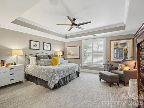 6826 Louisburg Square Lane Charlotte NC 28210