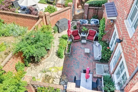 6826 Louisburg Square Lane Charlotte NC 28210