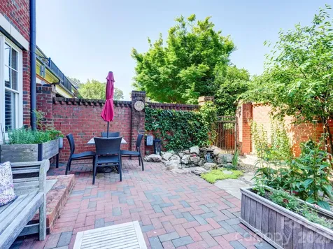 6826 Louisburg Square Lane Charlotte NC 28210