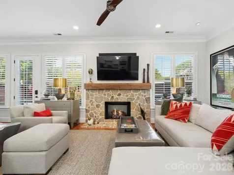 6826 Louisburg Square Lane Charlotte NC 28210