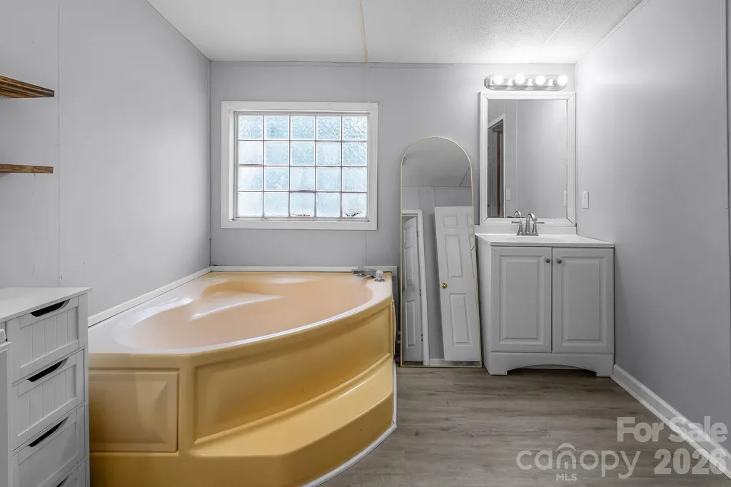 1046 Mckinney Lane Lancaster SC 29720