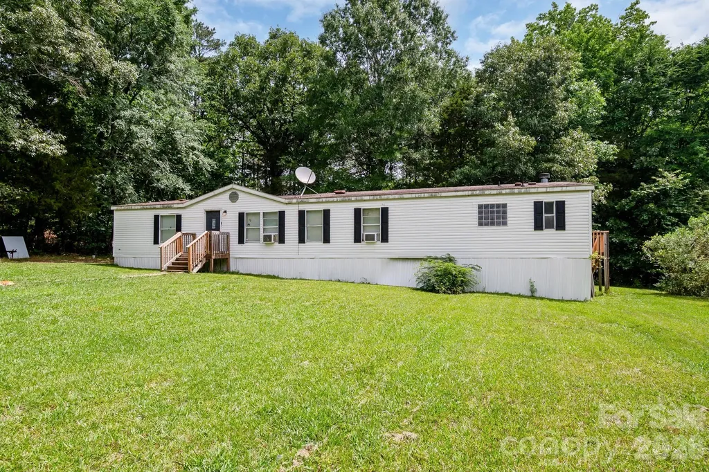 1046 Mckinney Lane Lancaster SC 29720