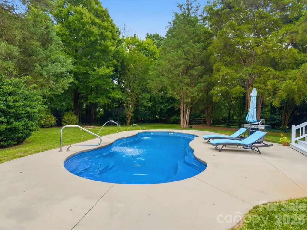 8603 Tintinhull Lane Waxhaw NC 28173