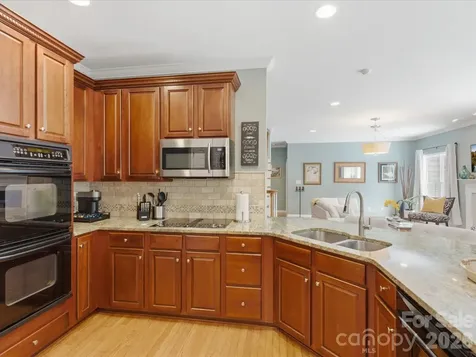 8603 Tintinhull Lane Waxhaw NC 28173