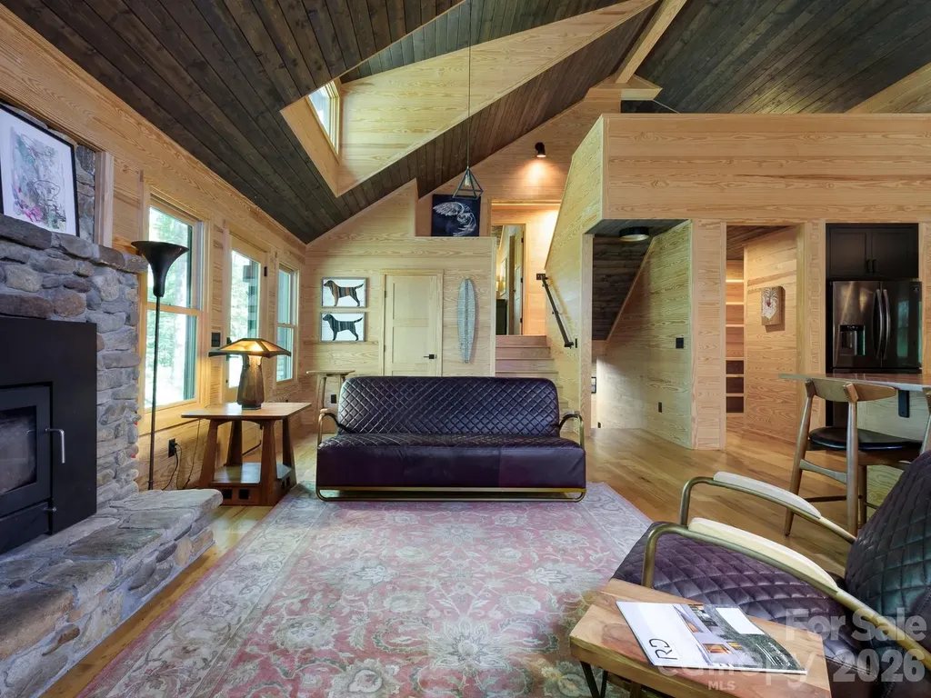 212 SE Shore Drive Lake Toxaway NC 28747