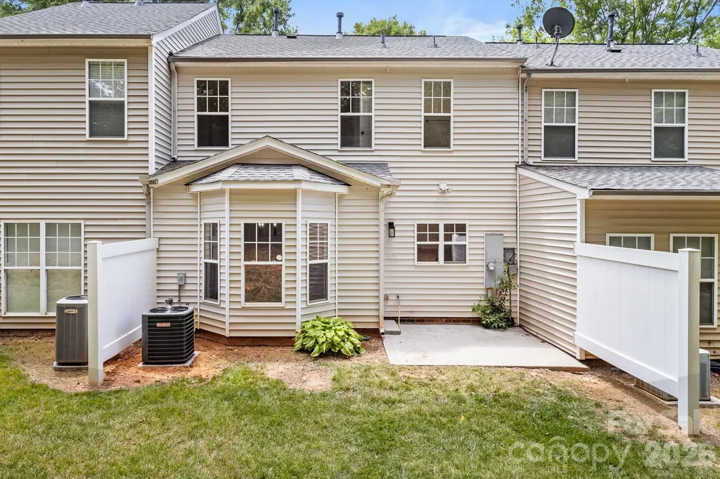 5536 Franklin Springs Circle Charlotte NC 28217