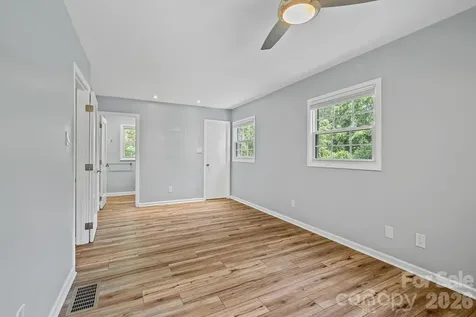 39 Grandview Road Asheville NC 28806