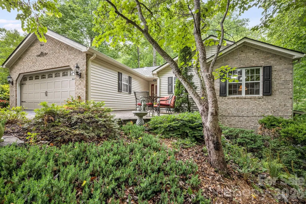 9 Firestone Court Etowah NC 28729