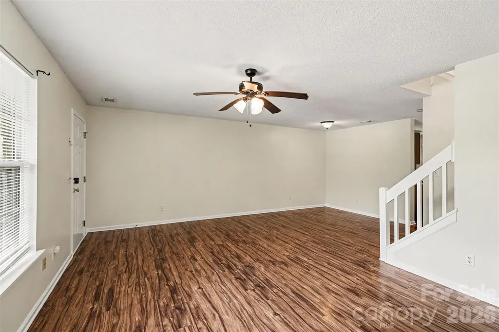 5833 Cougar Lane Charlotte NC 28269