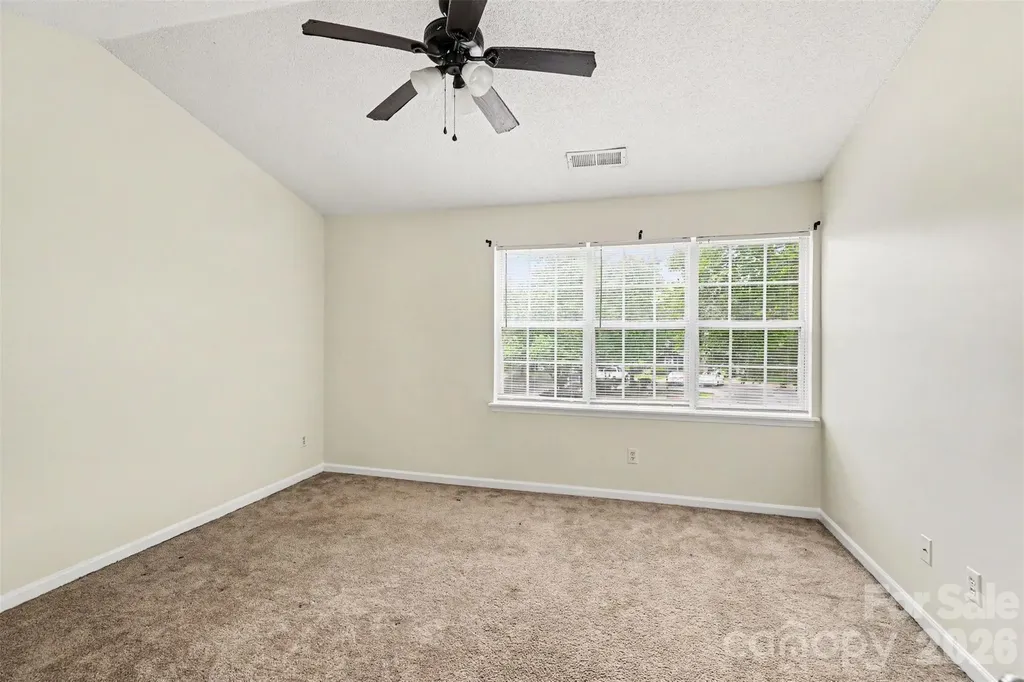 5833 Cougar Lane Charlotte NC 28269