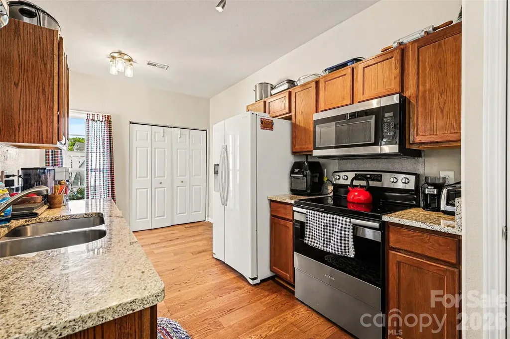 6219 Tyrel Lane Harrisburg NC 28075