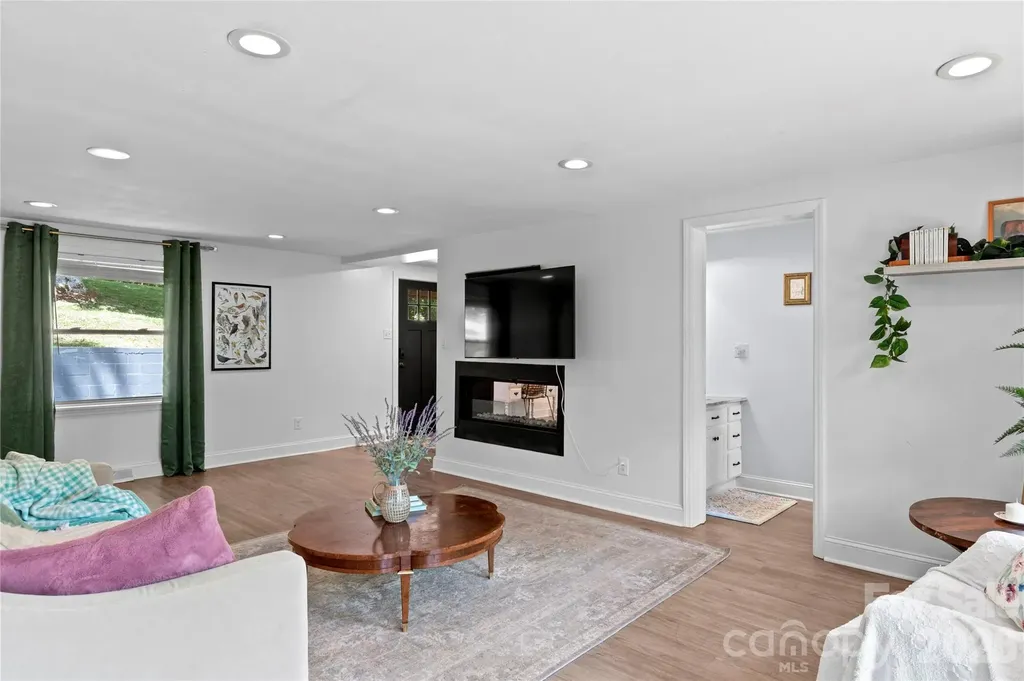 142 Pioneer Road Harmony NC 28634