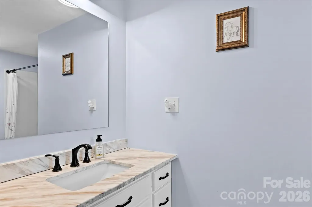 142 Pioneer Road Harmony NC 28634