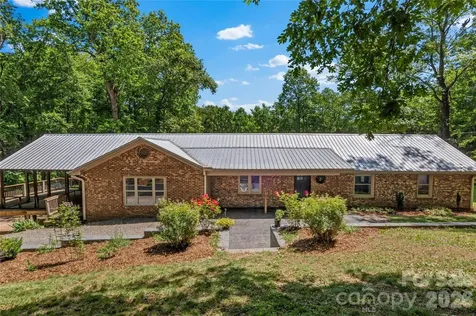 142 Pioneer Road Harmony NC 28634