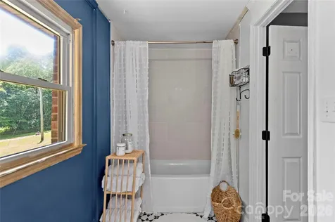 142 Pioneer Road Harmony NC 28634