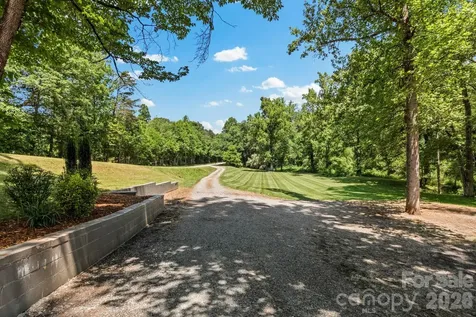 142 Pioneer Road Harmony NC 28634