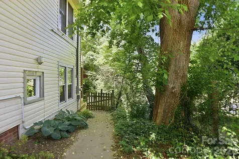 86 Annandale Avenue Asheville NC 28801