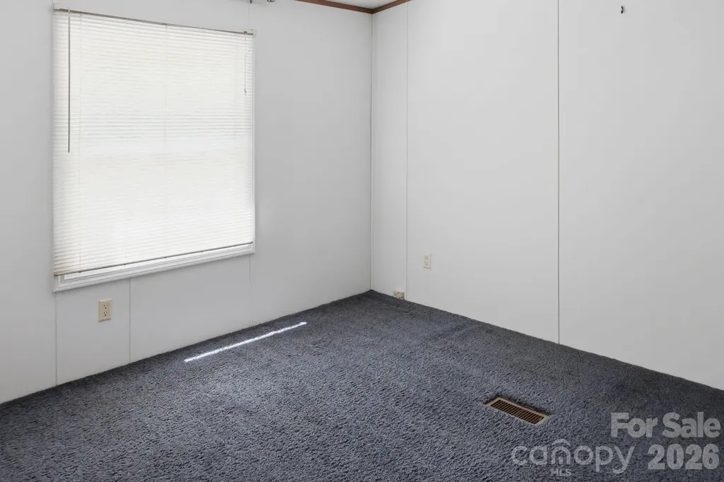 25 Glenn Lance Lane Fairview NC 28730