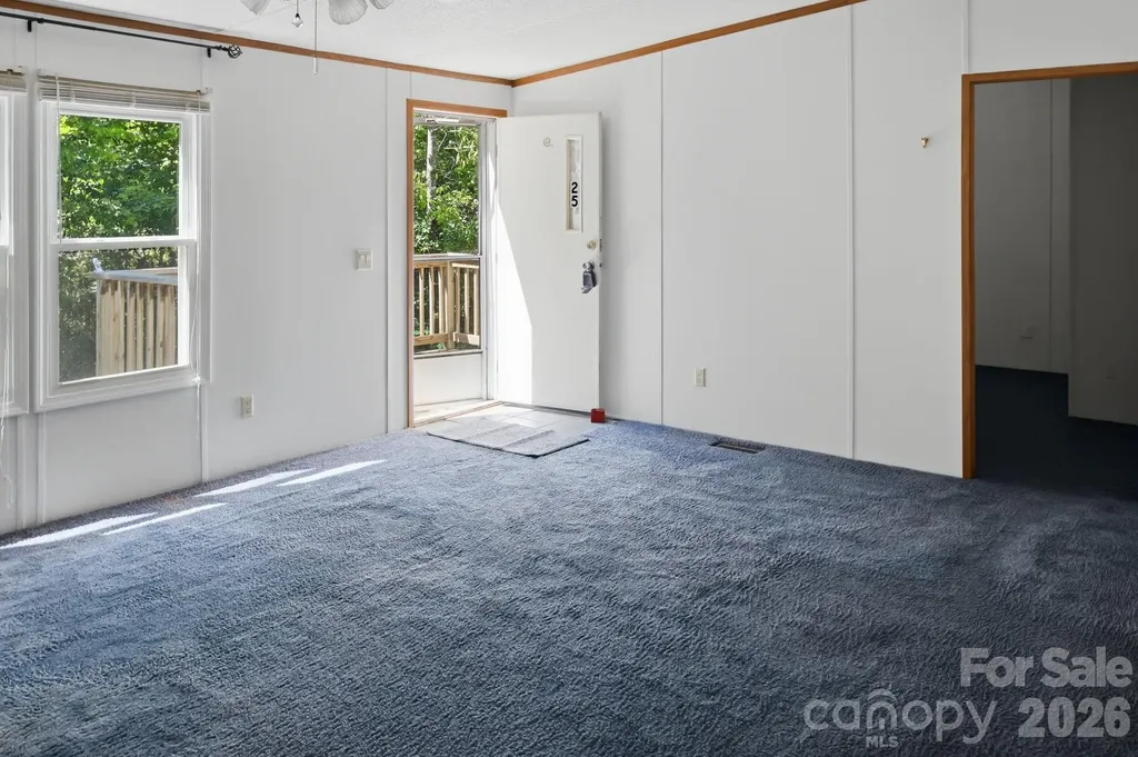 25 Glenn Lance Lane Fairview NC 28730