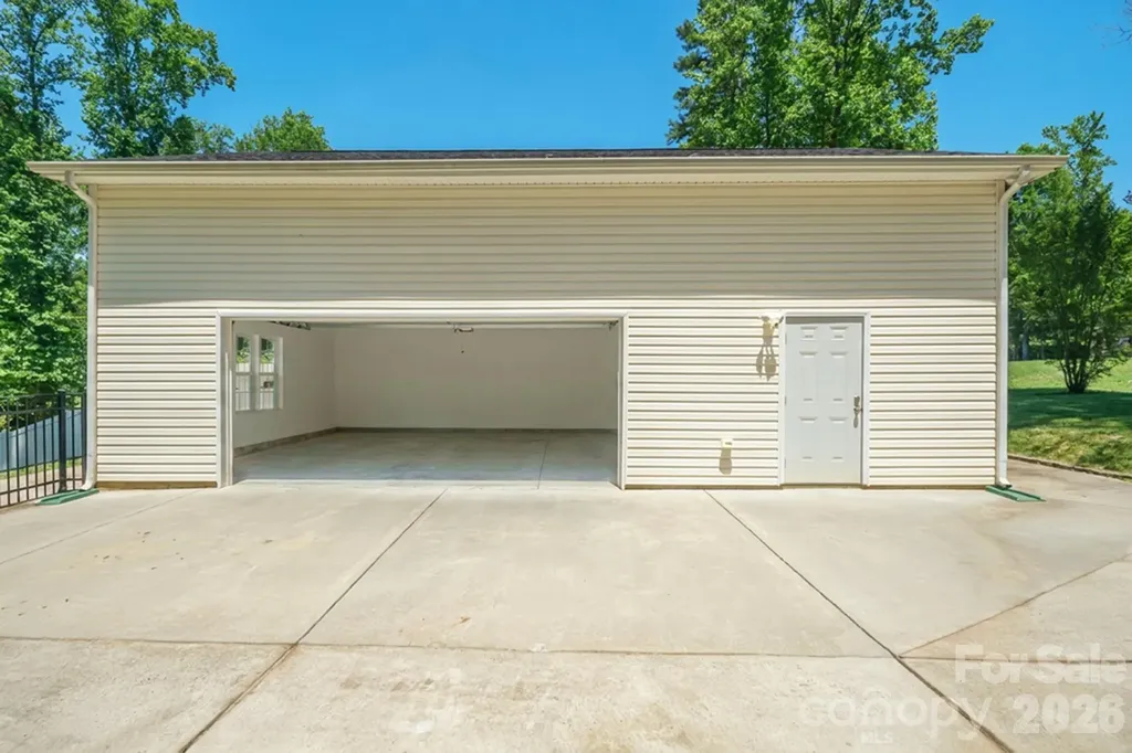 9027 Leah Meadow Lane Charlotte NC 28227