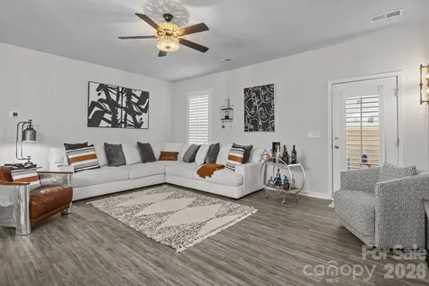 7172 Indigo Way Denver NC 28037