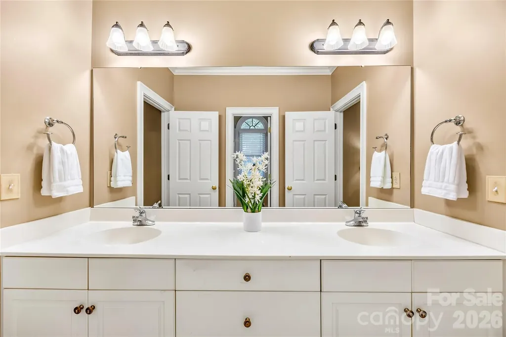 138 Woodstream Circle Mooresville NC 28117
