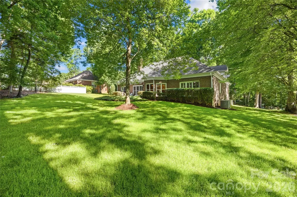 138 Woodstream Circle Mooresville NC 28117