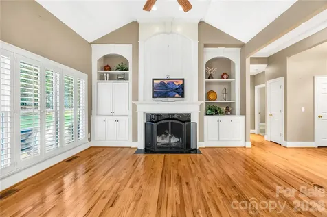138 Woodstream Circle Mooresville NC 28117