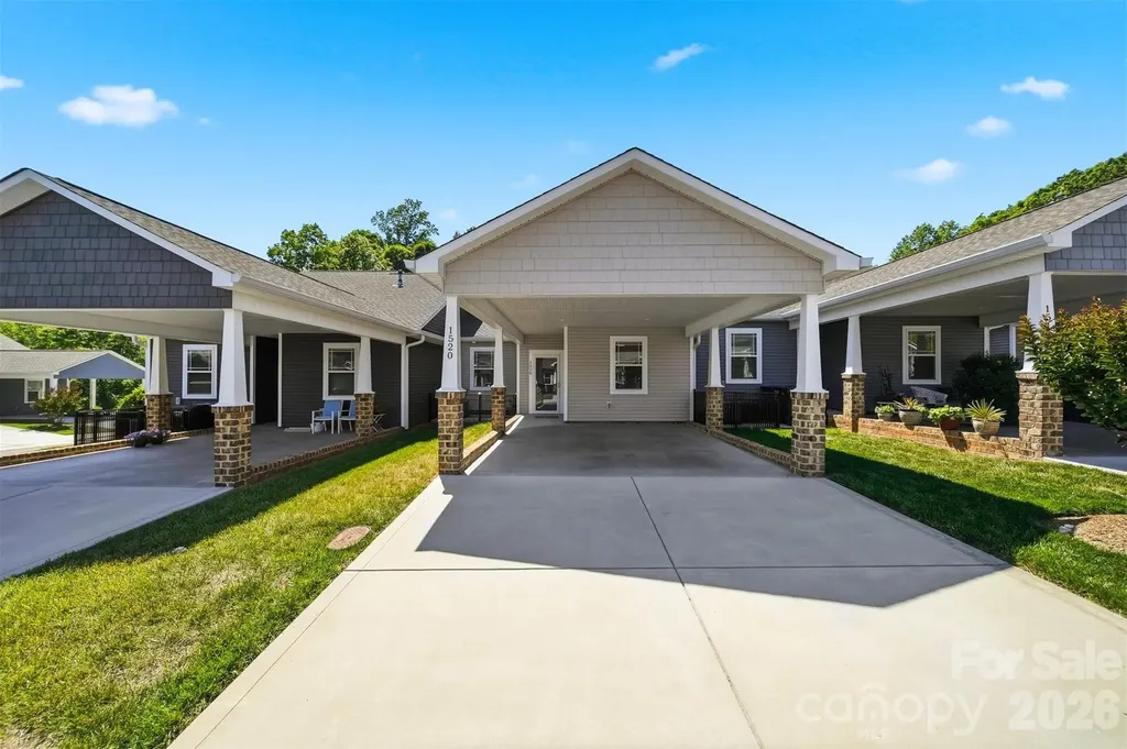 1520 28th Street Lane SE Hickory NC 28602